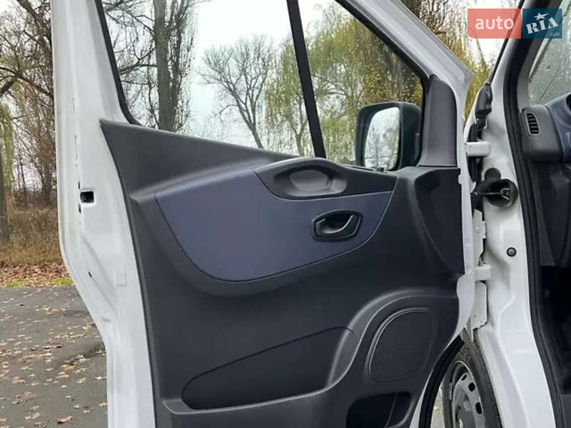 Минивэн Opel Vivaro 2015 в Радомышле