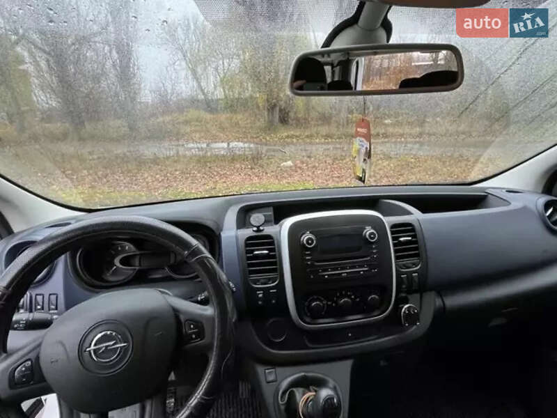 Минивэн Opel Vivaro 2015 в Радомышле