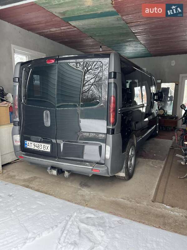 Минивэн Opel Vivaro 2005 в Тлумаче фото 2 Минивэн Opel Vivaro 2005 в Тлумаче