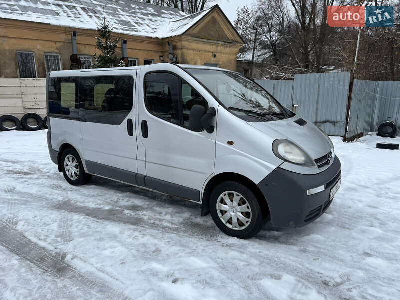 Opel Vivaro 2003