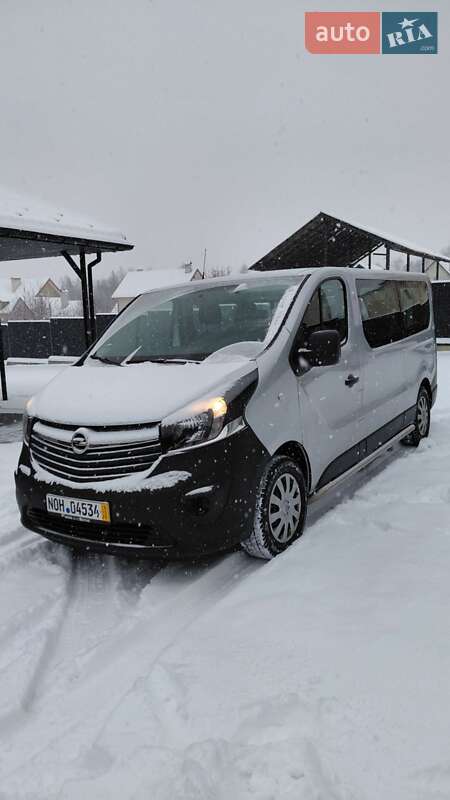 Мінівен Opel Vivaro 2019 в Долині