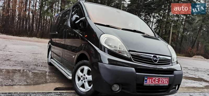 Минивэн Opel Vivaro 2013 в Дубно