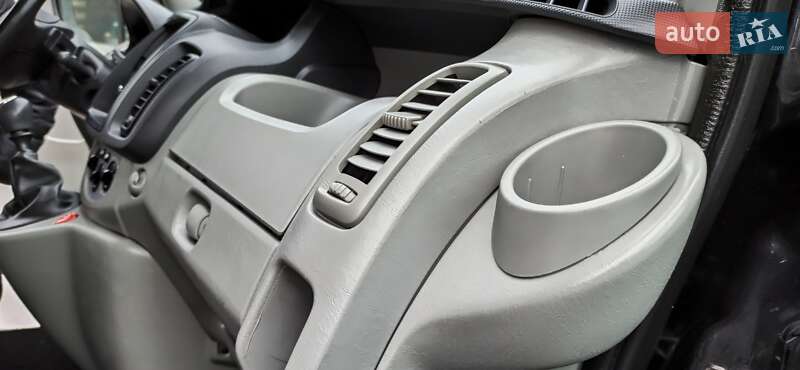 Минивэн Opel Vivaro 2013 в Дубно