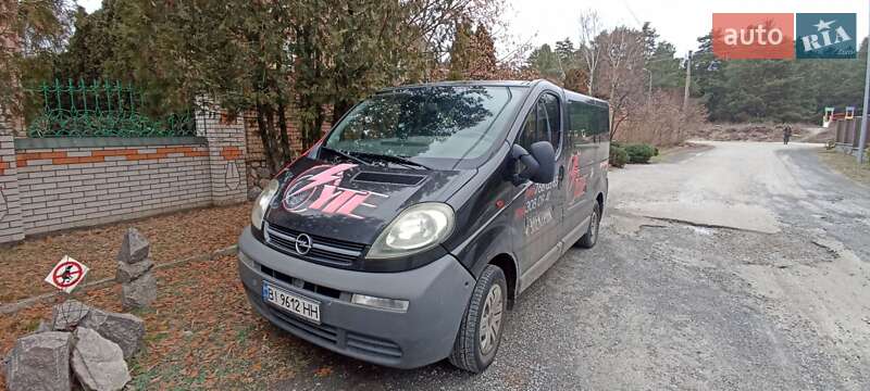 Минивэн Opel Vivaro 2004 в Горишних Плавнях