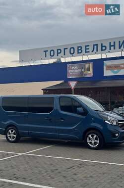 Мінівен Opel Vivaro 2017 в Калуші