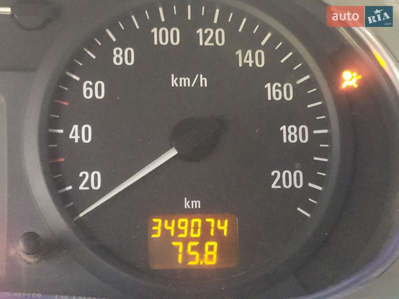 Минивэн Opel Vivaro 2002 в Белгороде-Днестровском