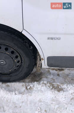 Мінівен Opel Vivaro 2006 в Хирові