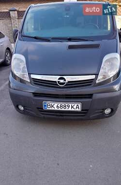 Мінівен Opel Vivaro 2012 в Дубровиці