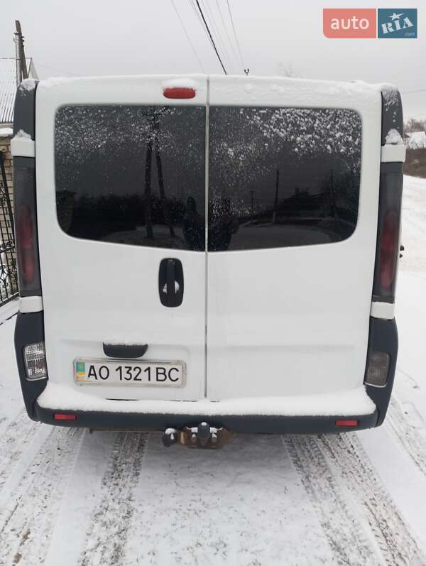 Минивэн Opel Vivaro 2005 в Ужгороде