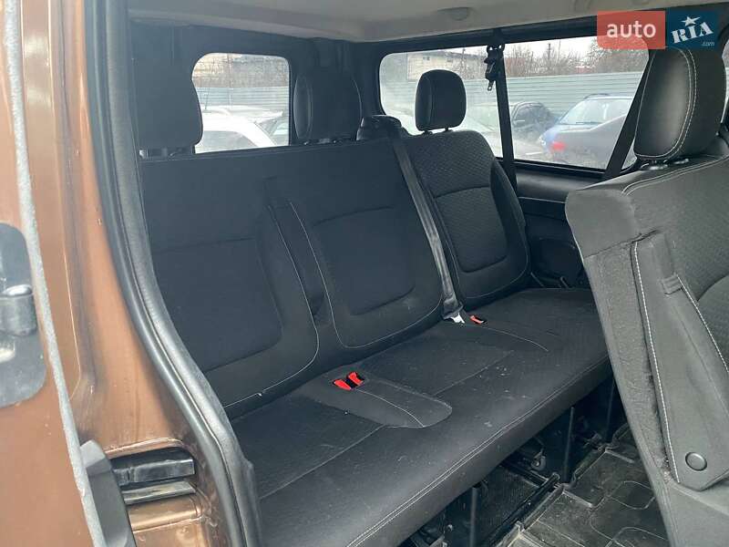 Минивэн Opel Vivaro 2017 в Киеве фото 10 Минивэн Opel Vivaro 2017 в Киеве