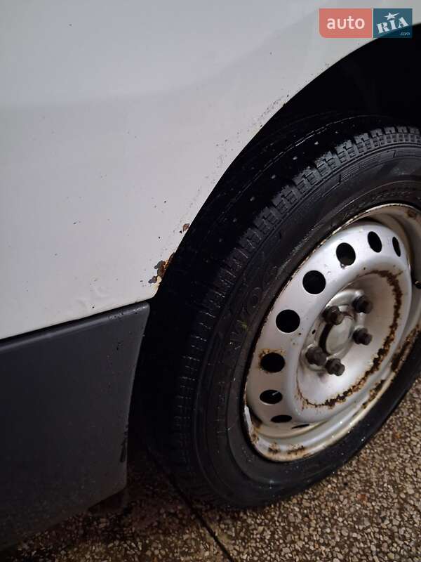 Минивэн Opel Vivaro 2009 в Бурыни