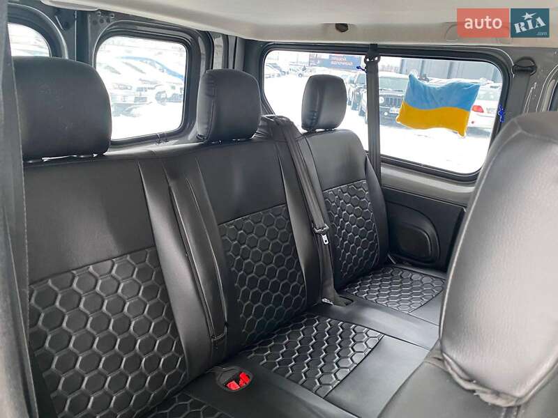 Минивэн Opel Vivaro 2015 в Львове