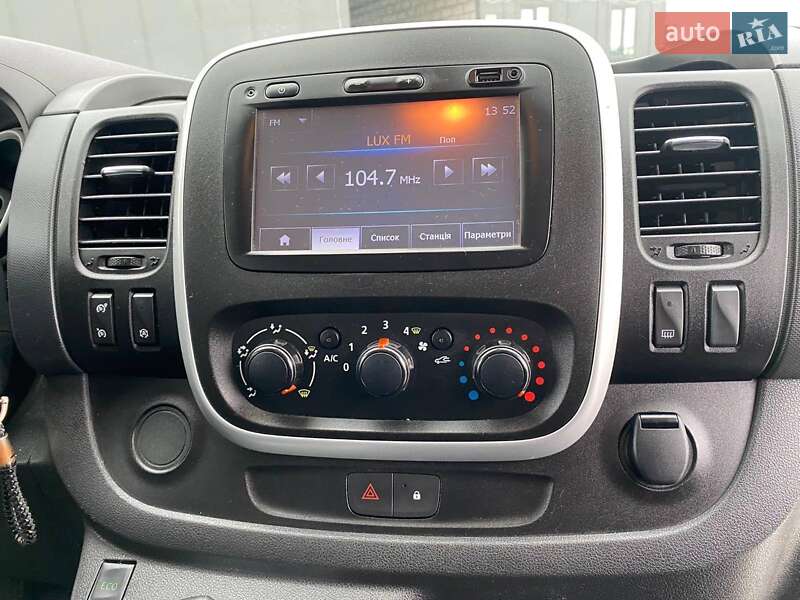 Минивэн Opel Vivaro 2015 в Львове