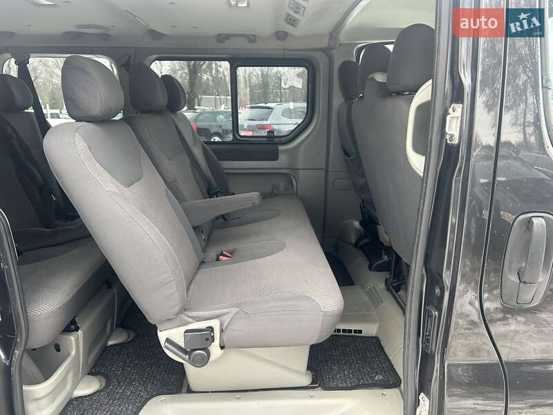 Минивэн Opel Vivaro 2011 в Луцке