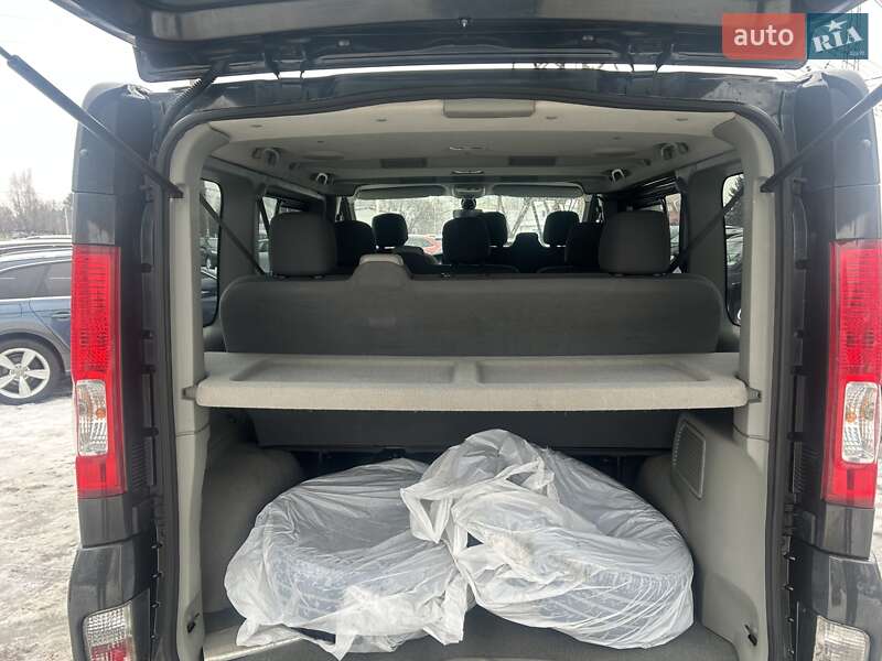 Минивэн Opel Vivaro 2011 в Луцке