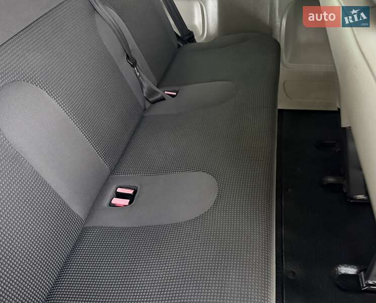 Минивэн Opel Vivaro 2012 в Львове