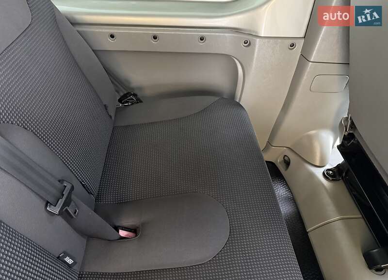 Минивэн Opel Vivaro 2012 в Львове