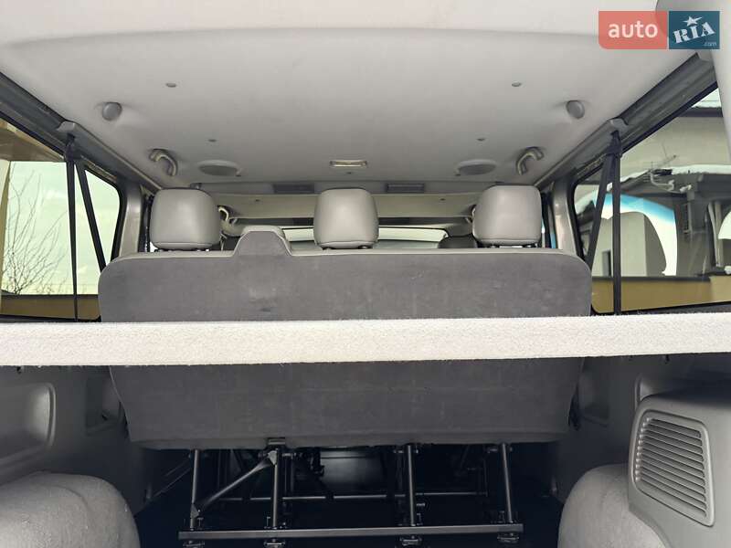 Минивэн Opel Vivaro 2012 в Львове