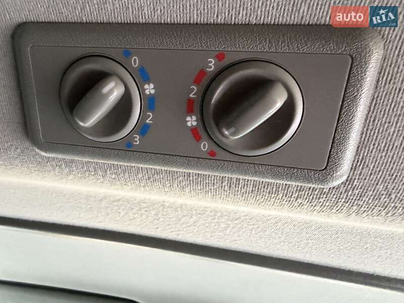 Минивэн Opel Vivaro 2012 в Львове