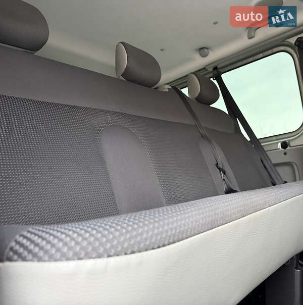 Минивэн Opel Vivaro 2012 в Львове