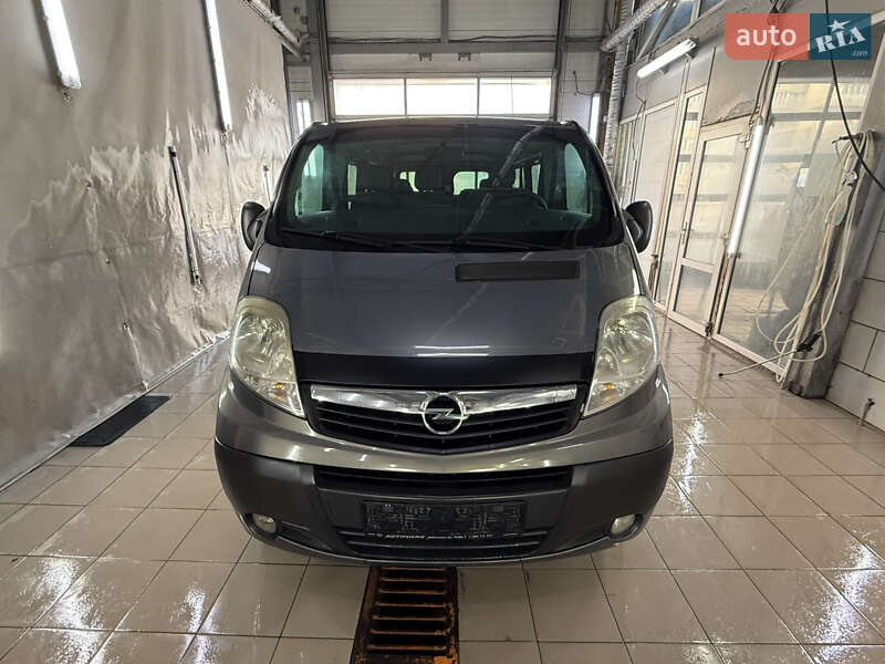 Минивэн Opel Vivaro 2012 в Киеве