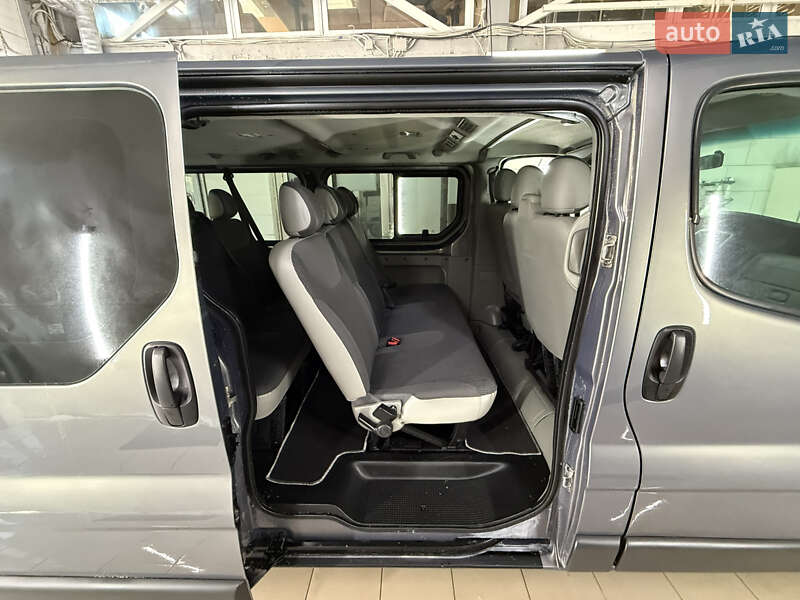 Минивэн Opel Vivaro 2012 в Киеве