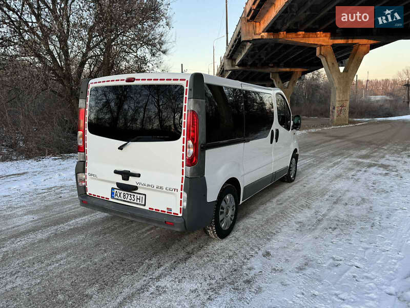 Минивэн Opel Vivaro 2009 в Днепре