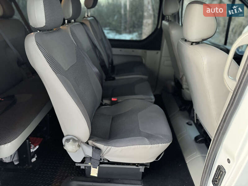 Минивэн Opel Vivaro 2009 в Днепре