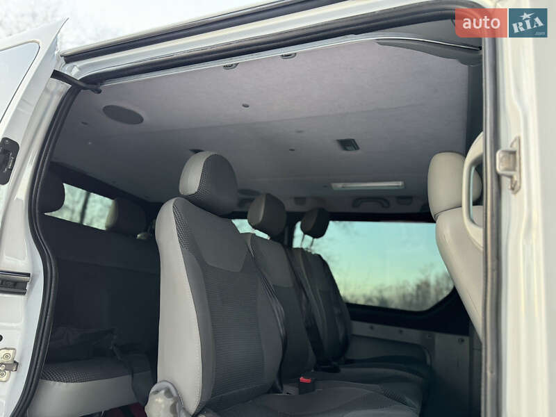 Минивэн Opel Vivaro 2009 в Днепре