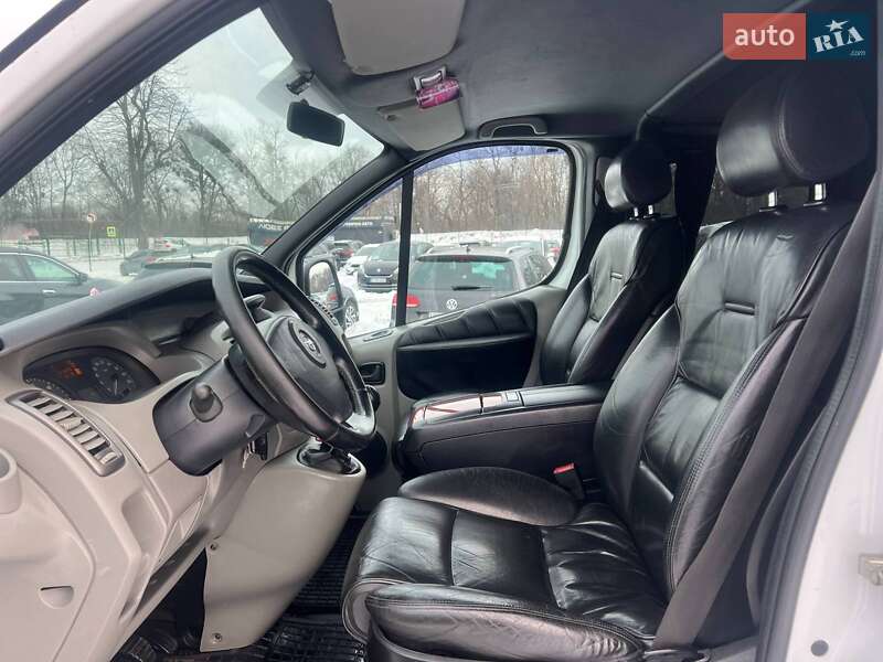 Минивэн Opel Vivaro 2007 в Стрые