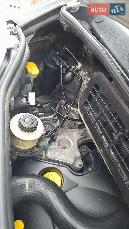 Минивэн Opel Vivaro 2005 в Хмельницком