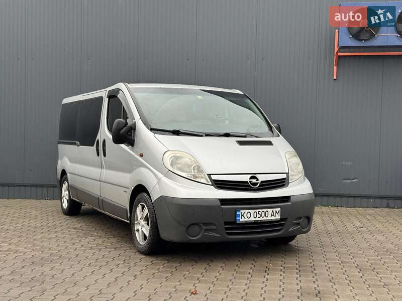 Opel Vivaro 2012