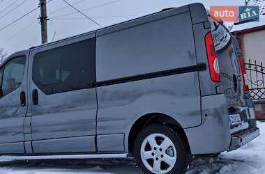 Грузопассажирский фургон Opel Vivaro 2013 в Дубно
