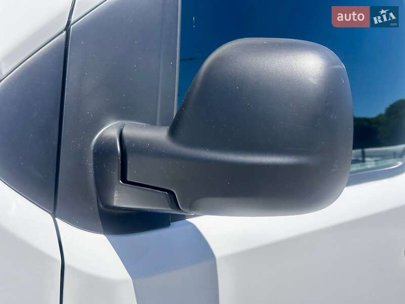 Грузовой фургон Opel Vivaro 2020 в Львове