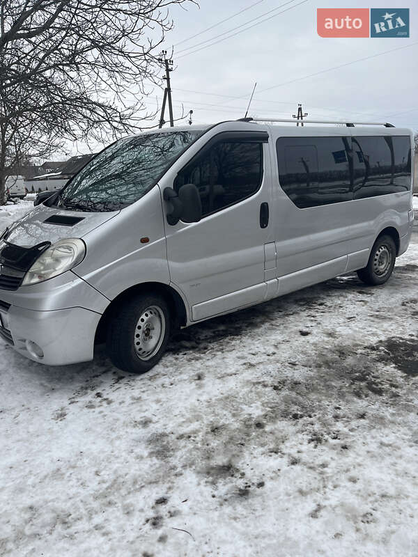 Opel Vivaro 2011