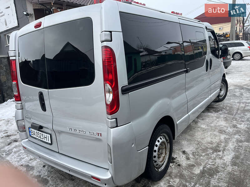 Opel Vivaro 2011