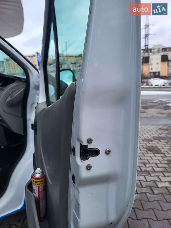 Грузопассажирский фургон Opel Vivaro 2011 в Хмельницком фото 53 Грузопассажирский фургон Opel Vivaro 2011 в Хмельницком