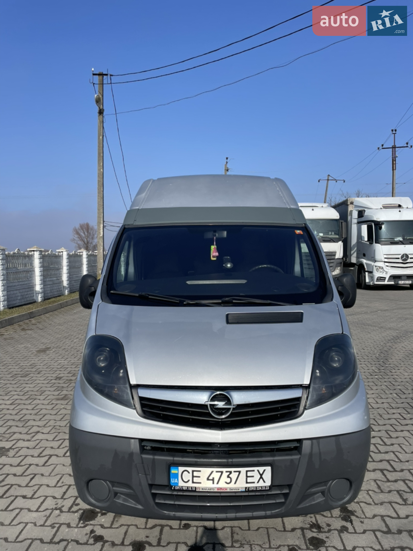 2010 Opel Vivaro - мініатюра 2