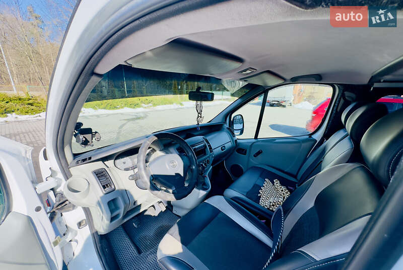 Минивэн Opel Vivaro 2006 в Львове