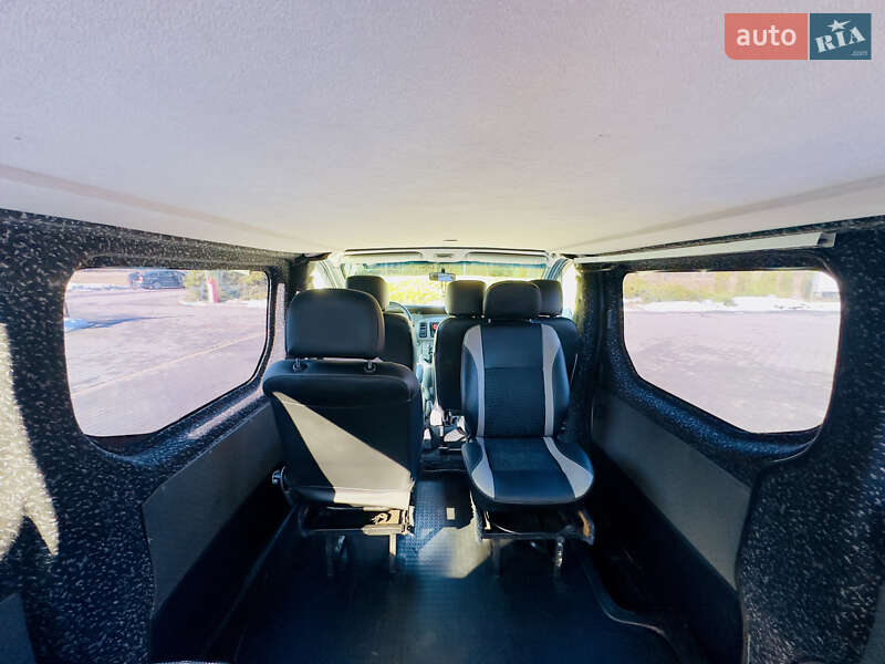 Минивэн Opel Vivaro 2006 в Львове