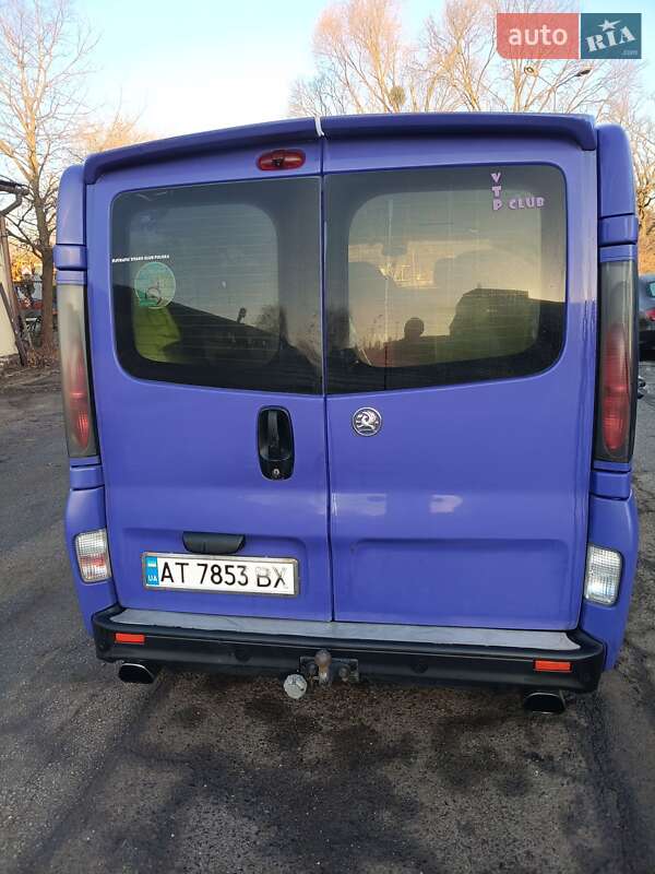 Мінівен Opel Vivaro 2004 в Калуші