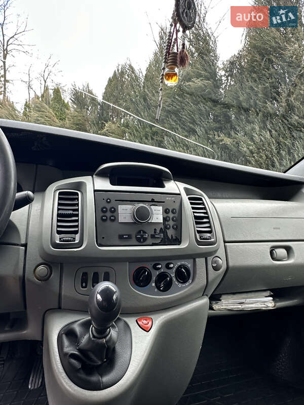 Мінівен Opel Vivaro 2008 в Самборі