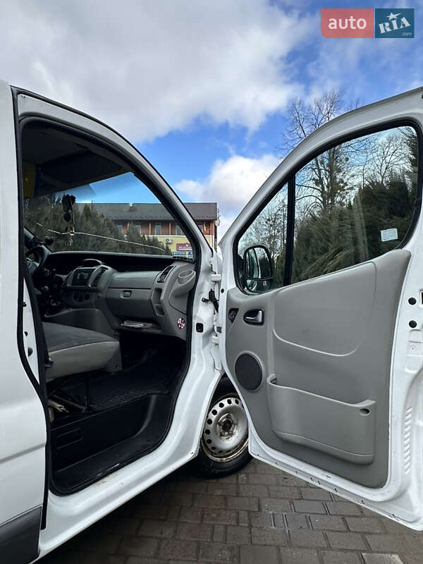 Мінівен Opel Vivaro 2008 в Самборі
