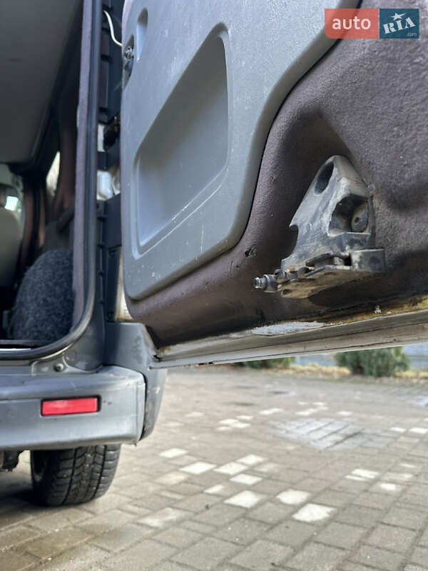 Мінівен Opel Vivaro 2008 в Самборі