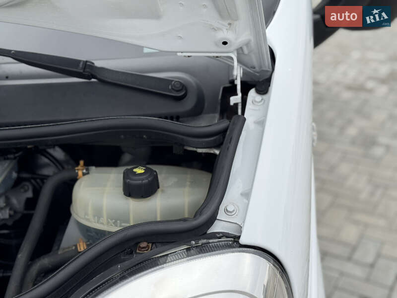 Минивэн Opel Vivaro 2014 в Черновцах