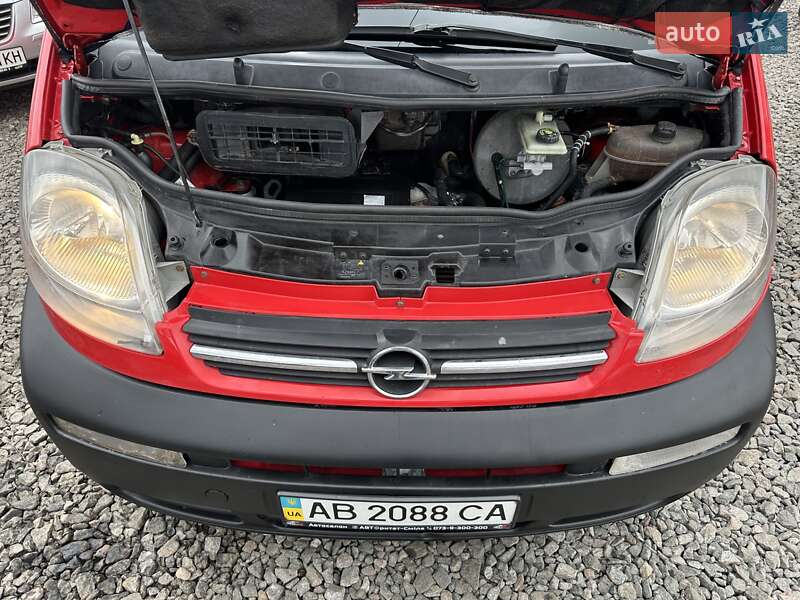 Минивэн Opel Vivaro 2005 в Смеле