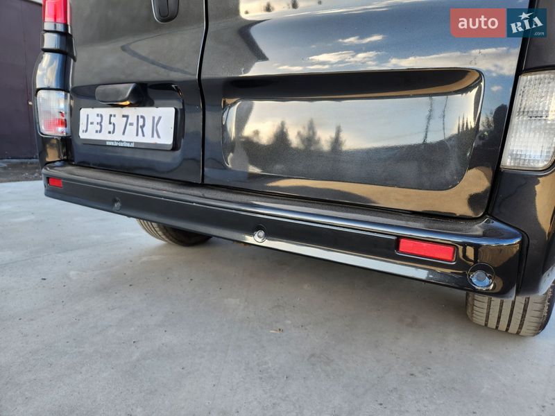 Минивэн Opel Vivaro 2012 в Дубно