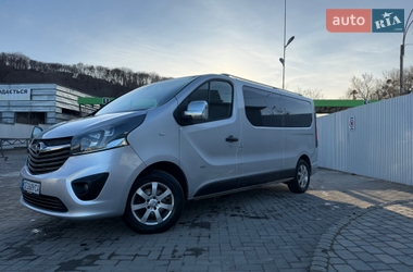 Минивэн Opel Vivaro 2015 в Черновцах