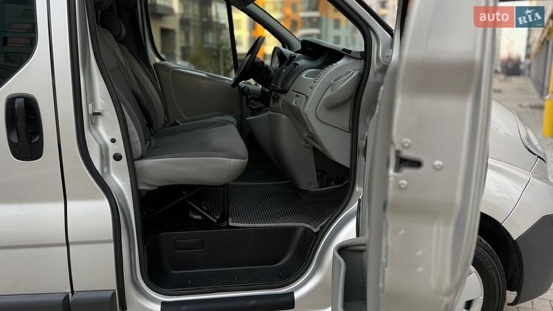 Минивэн Opel Vivaro 2012 в Ивано-Франковске