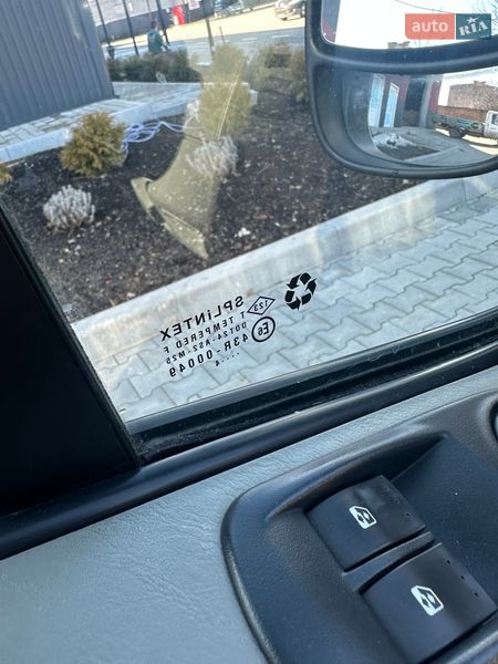 Грузопассажирский фургон Opel Vivaro 2014 в Дубно